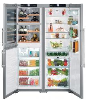 prostostoječi hladilnik z zamrzovalnikom in hladilno vitrino poleg SBSES7165 Liebherr